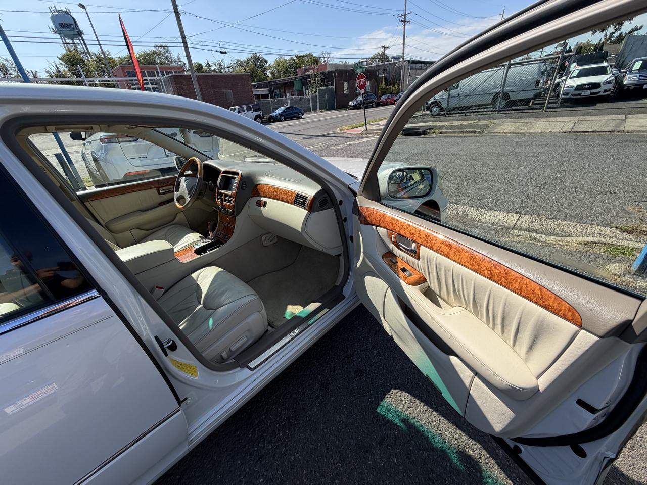 Lexus LS 430 Sedan 2005
