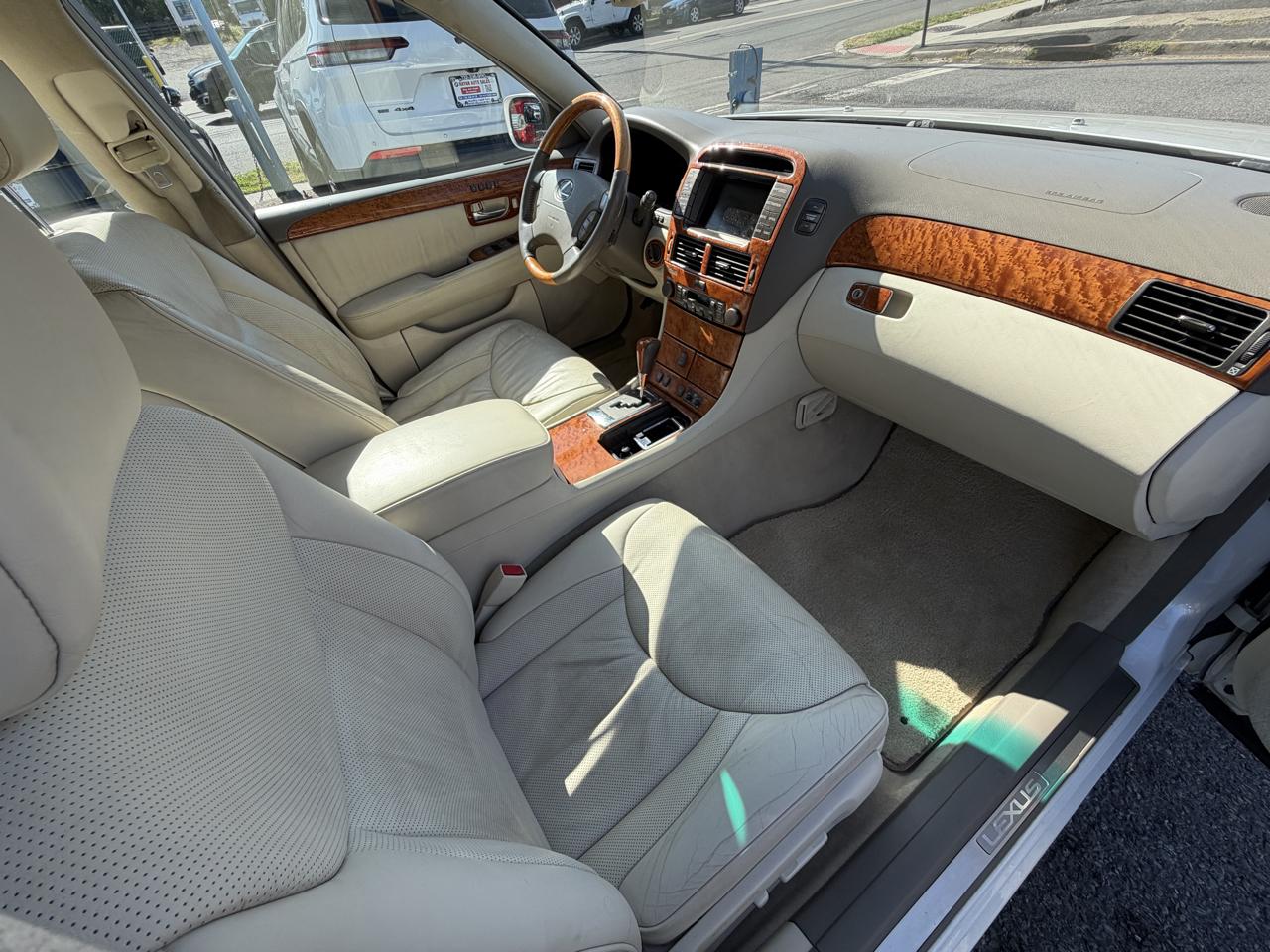 Lexus LS 430 Sedan 2005