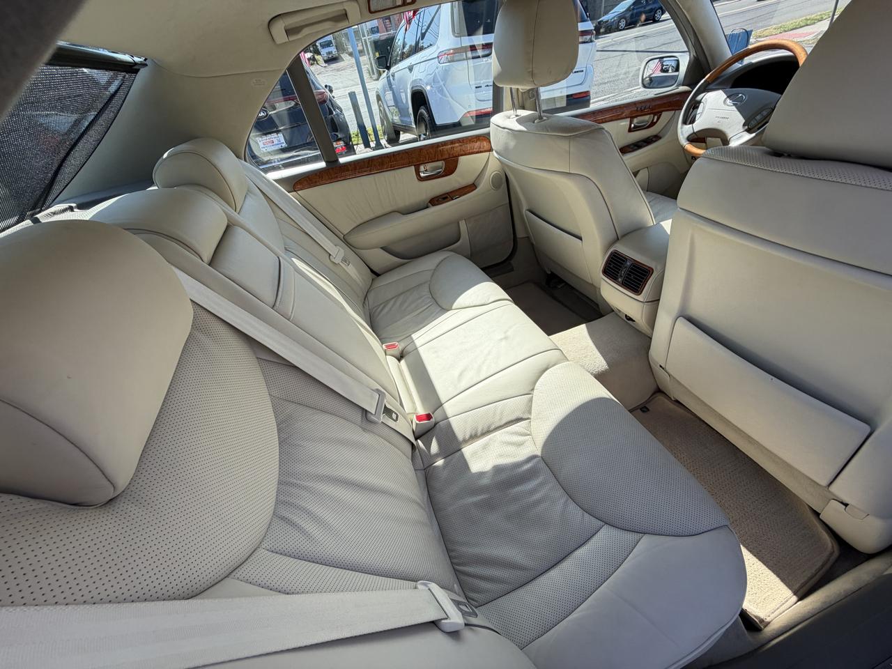 Lexus LS 430 Sedan 2005