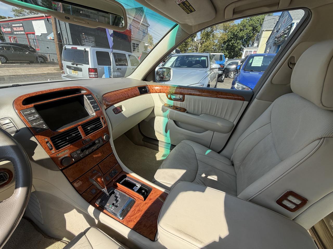 Lexus LS 430 Sedan 2005