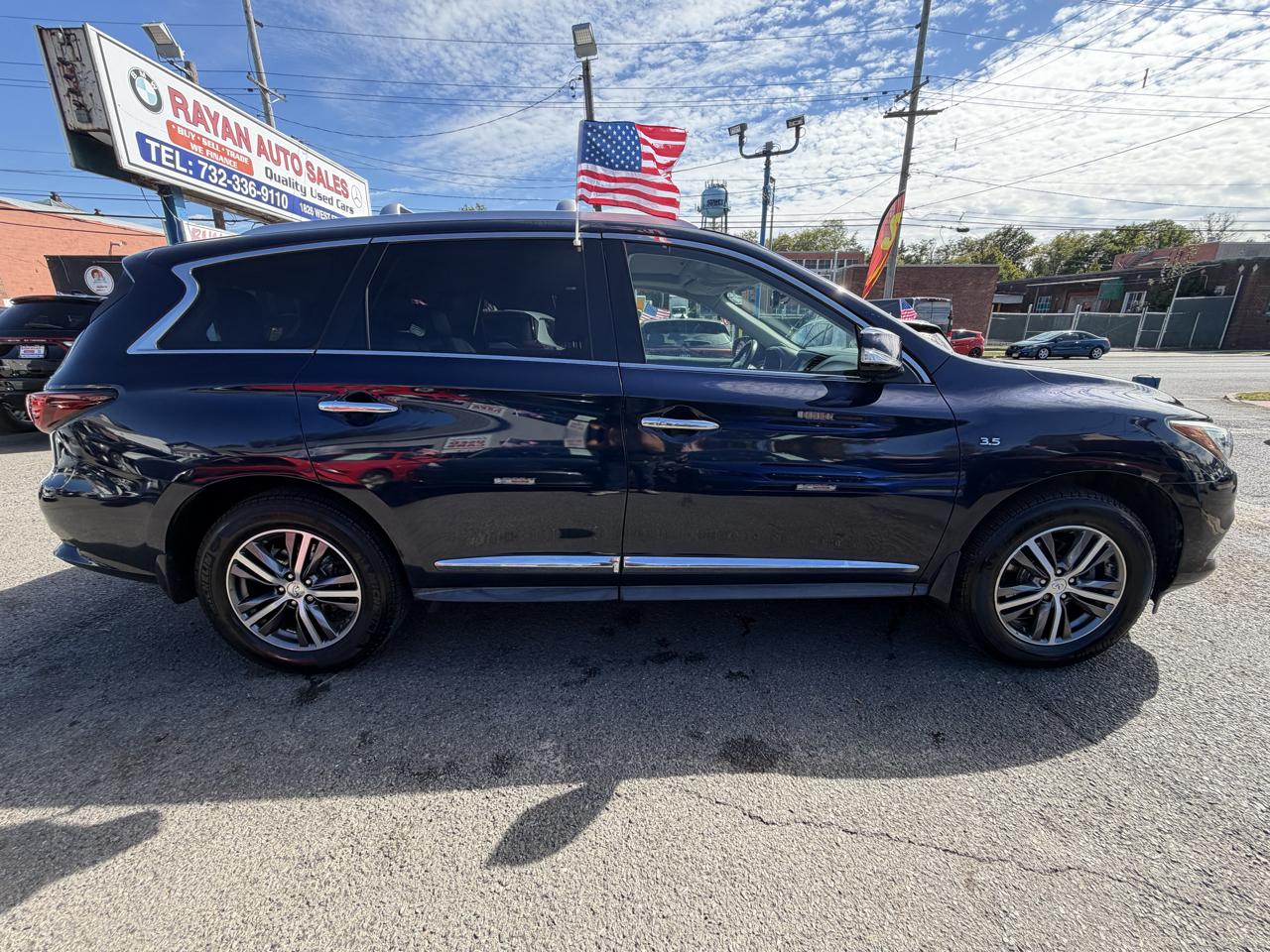 Infiniti QX60 Base AWD 2017
