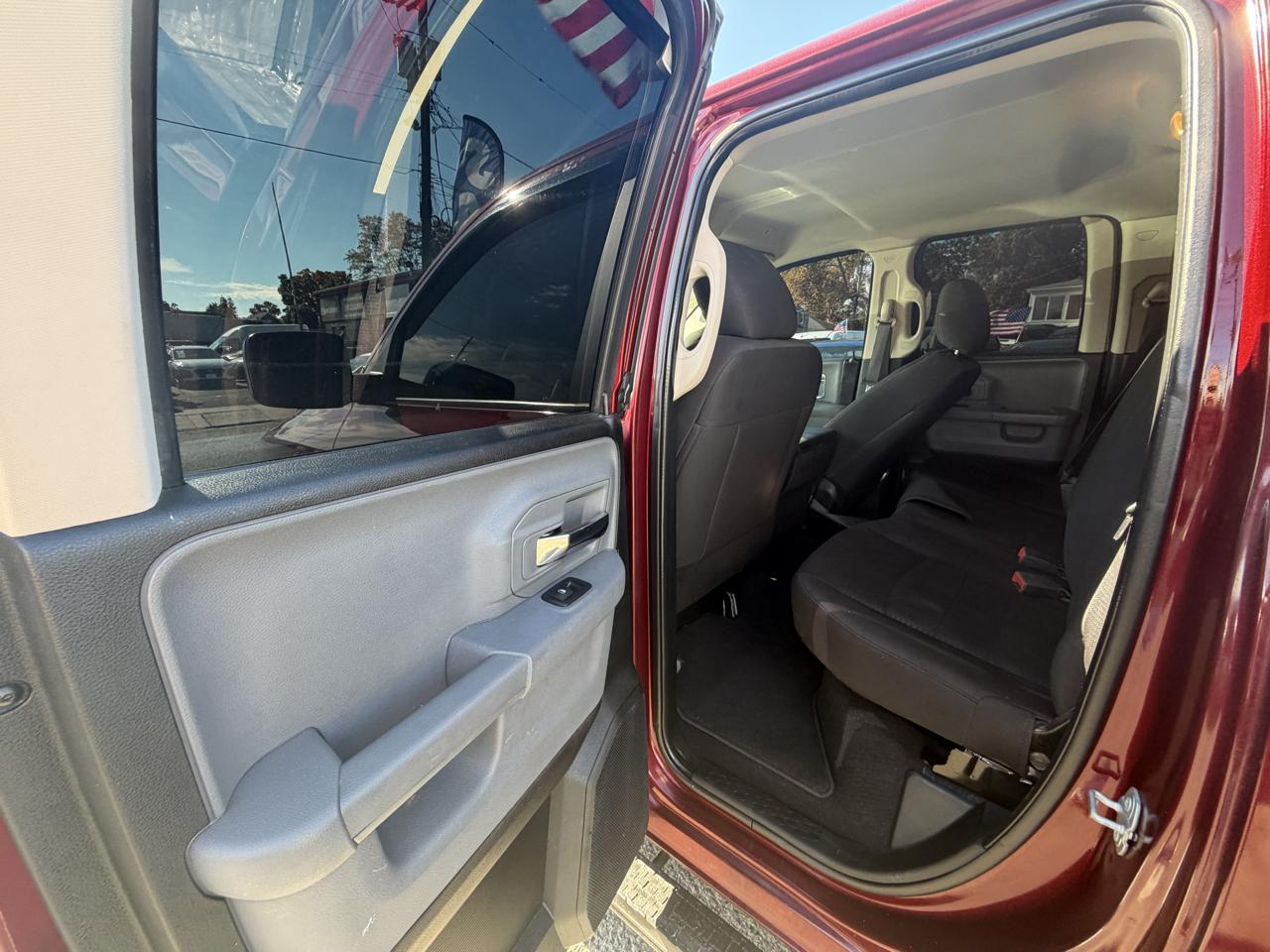 RAM 1500 SLT Quad Cab 4WD 2020