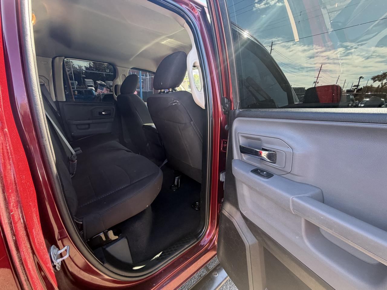 RAM 1500 SLT Quad Cab 4WD 2020
