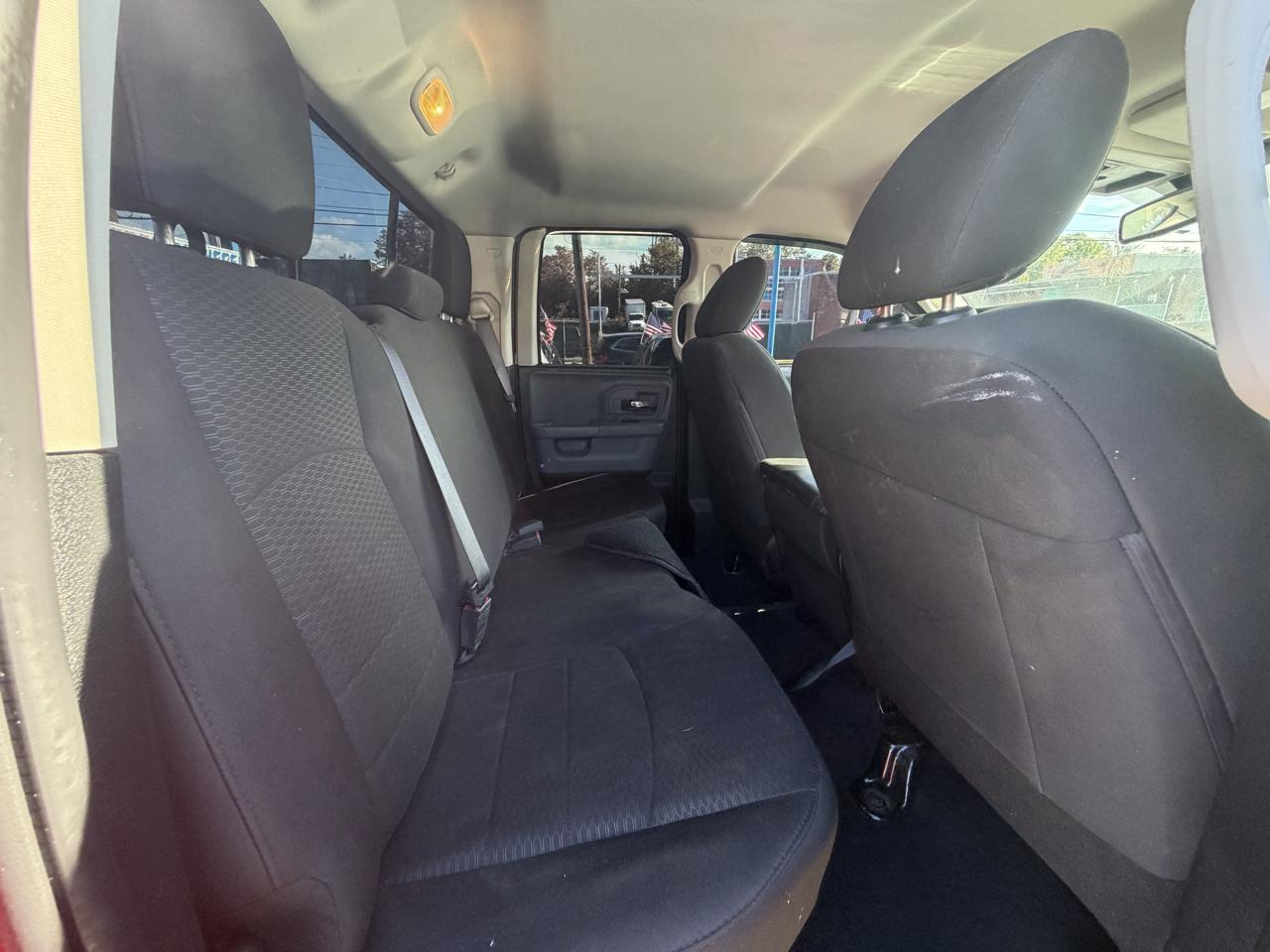 RAM 1500 SLT Quad Cab 4WD 2020
