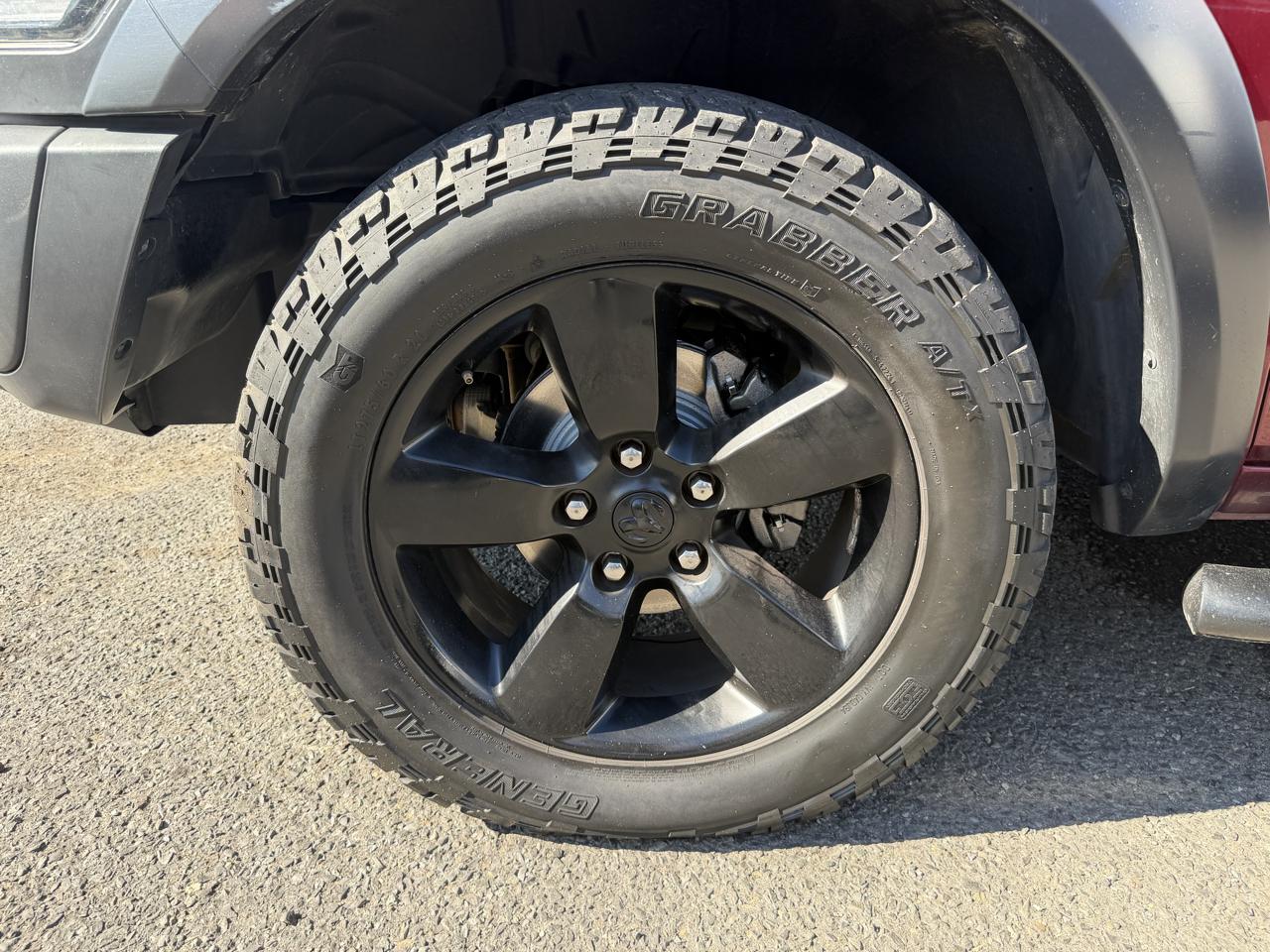 RAM 1500 SLT Quad Cab 4WD 2020