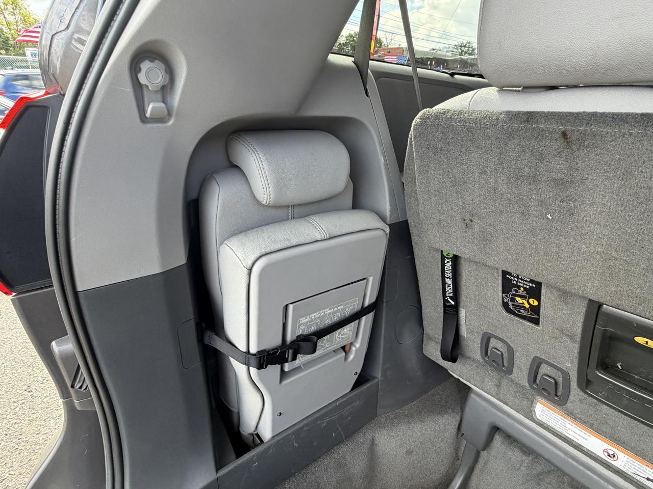 Toyota Sienna XLE FWD 8-Passenger V6 2016