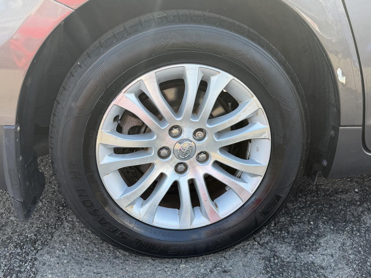 Toyota Sienna XLE FWD 8-Passenger V6 2016