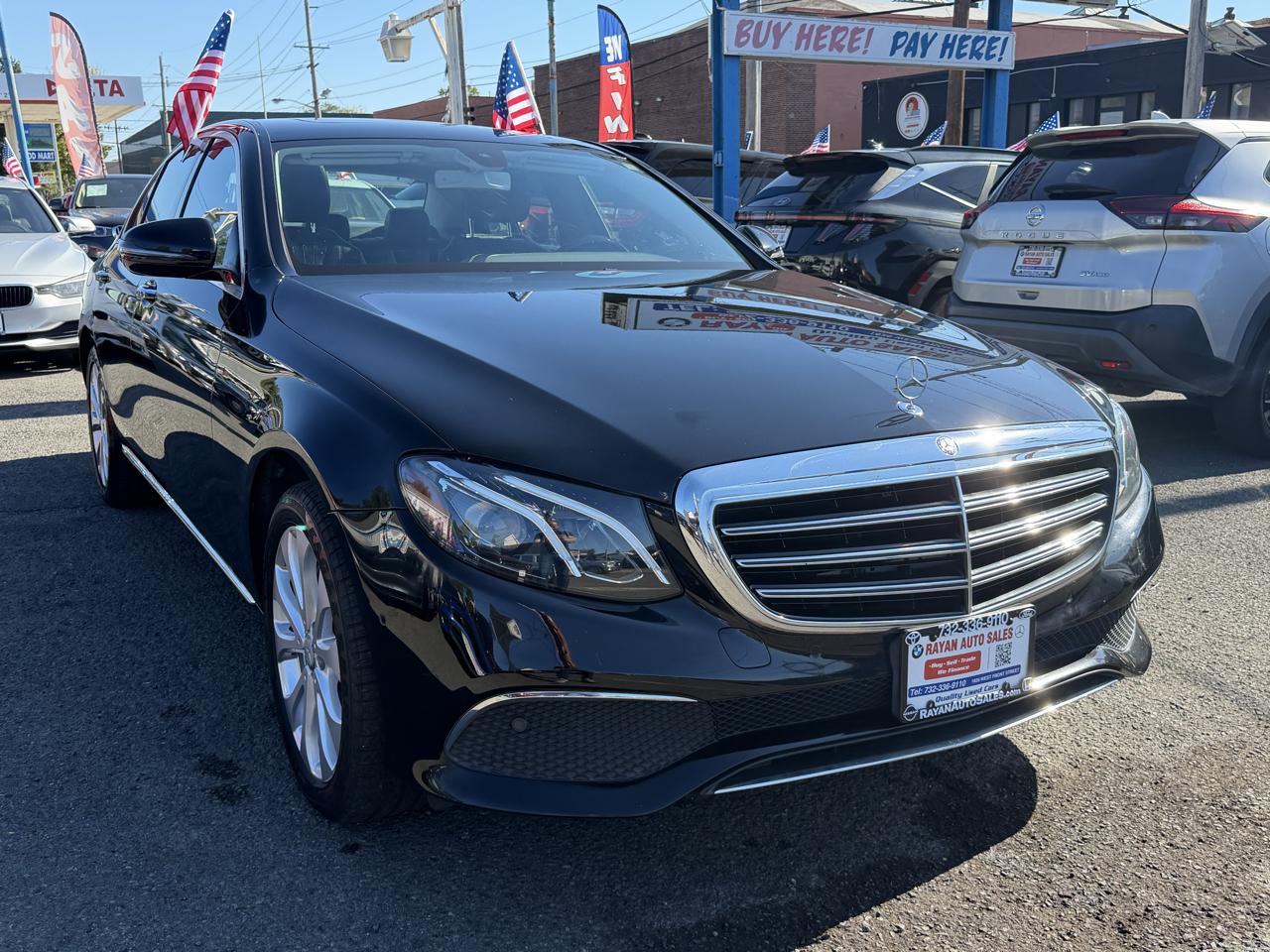 Mercedes-Benz E-Class E300 Luxury 4MATIC Sedan 2017