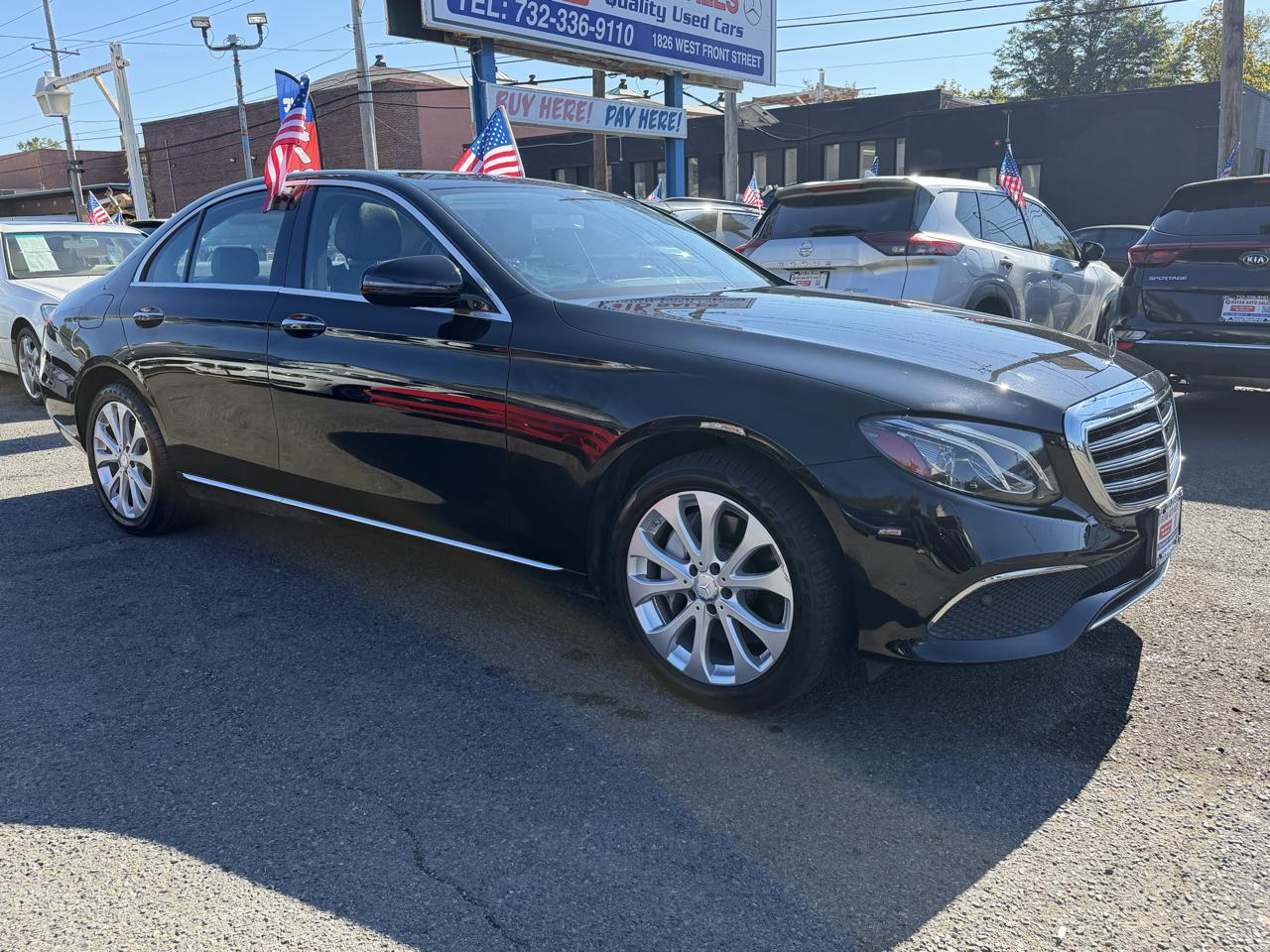 Mercedes-Benz E-Class E300 Luxury 4MATIC Sedan 2017