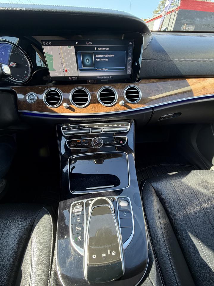 Mercedes-Benz E-Class E300 Luxury 4MATIC Sedan 2017