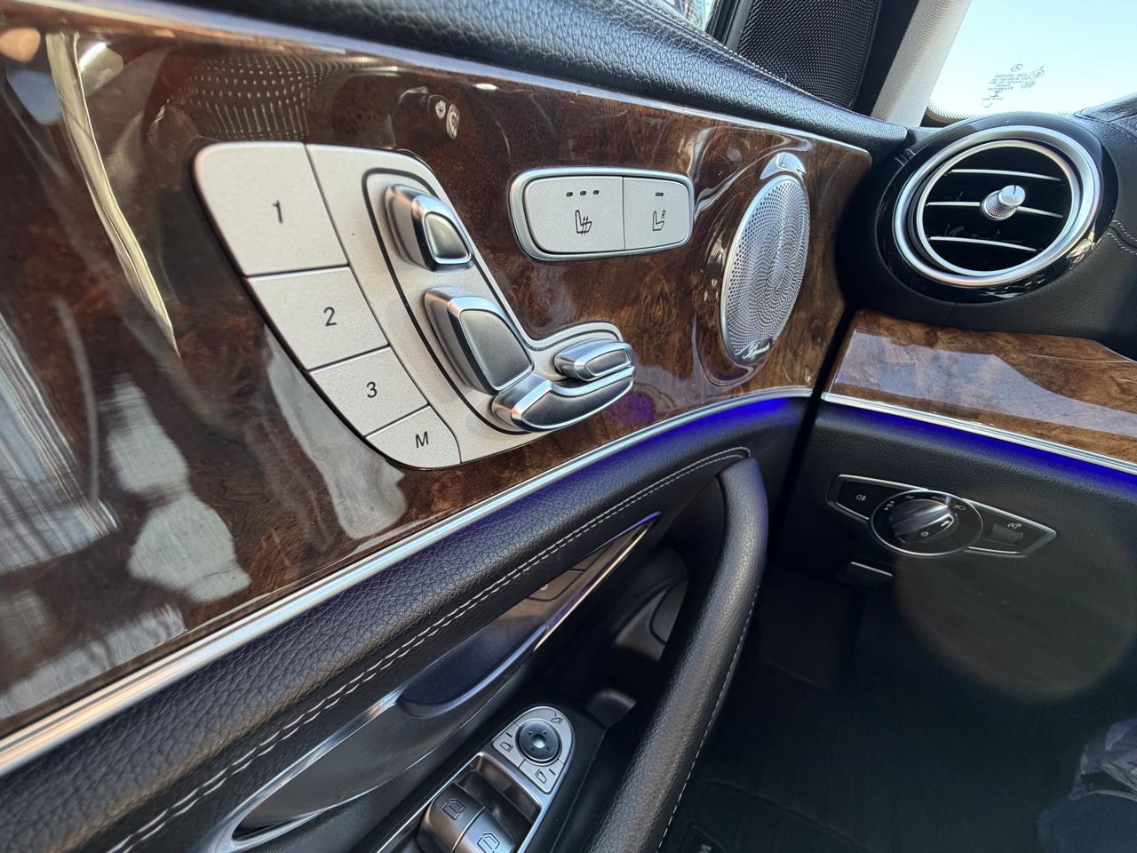 Mercedes-Benz E-Class E300 Luxury 4MATIC Sedan 2017
