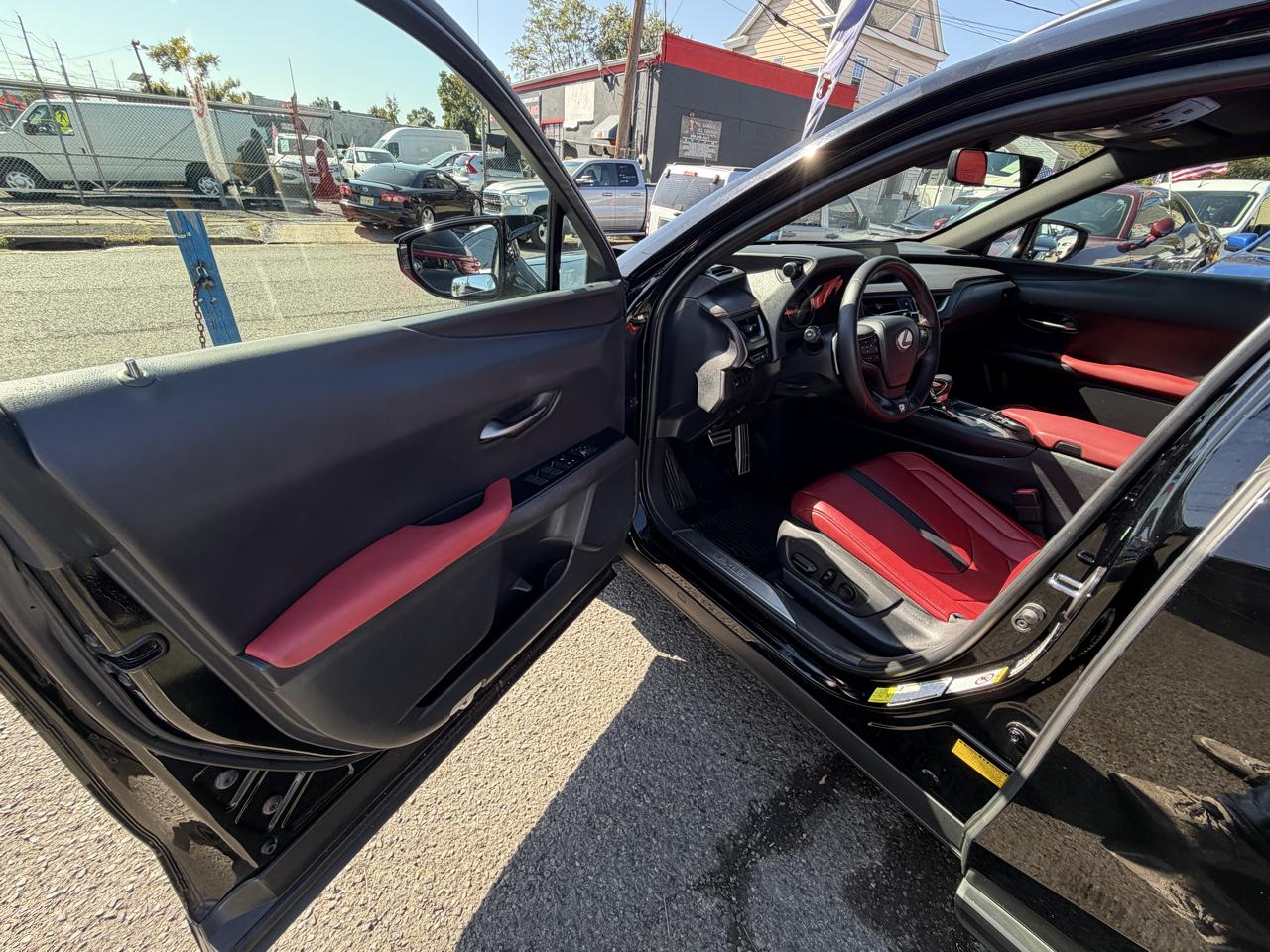 Lexus UX 250h F SPORT 2019