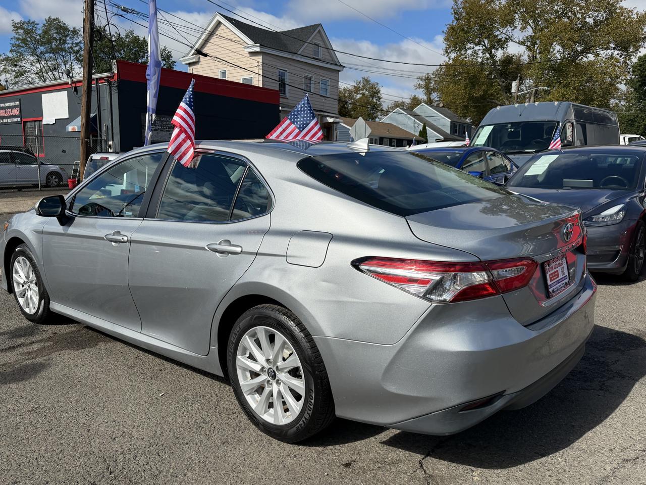 Toyota Camry 4dr Sdn LE Auto 2019