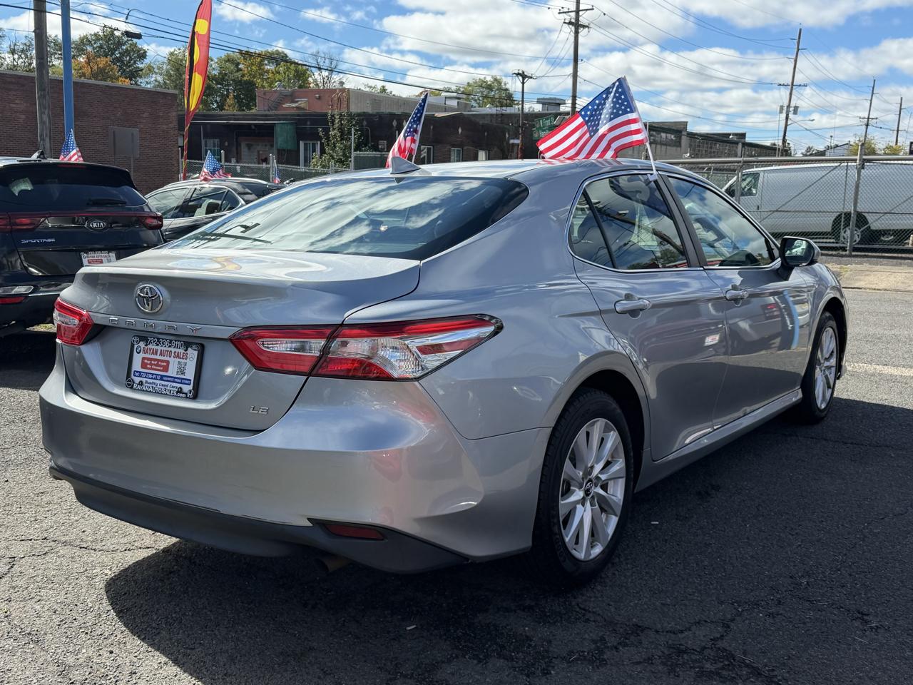 Toyota Camry 4dr Sdn LE Auto 2019