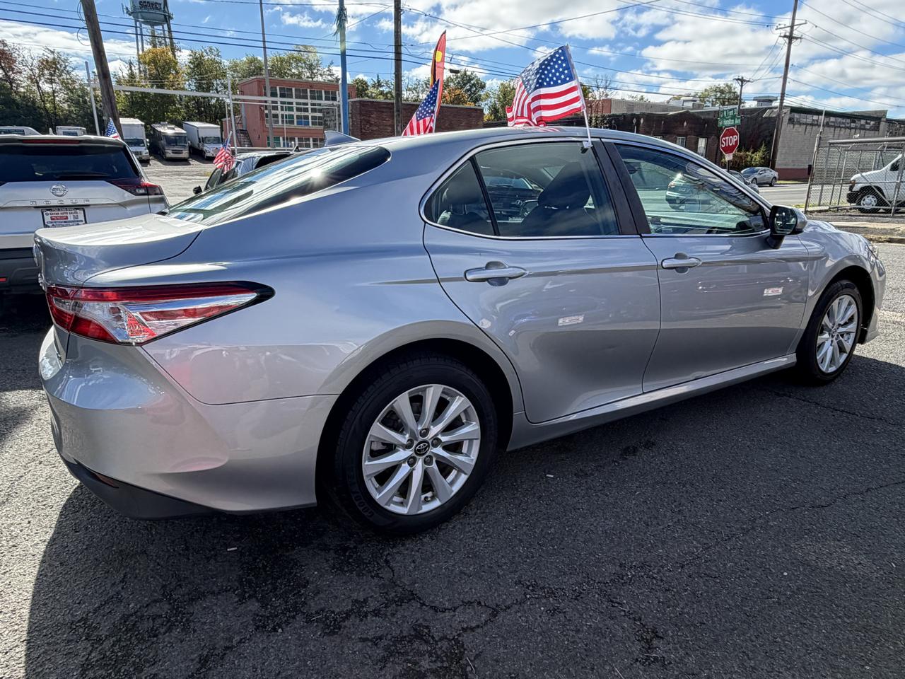 Toyota Camry 4dr Sdn LE Auto 2019