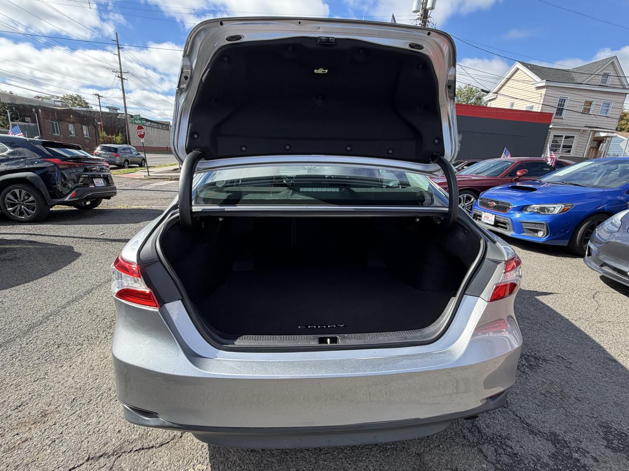 Toyota Camry 4dr Sdn LE Auto 2019