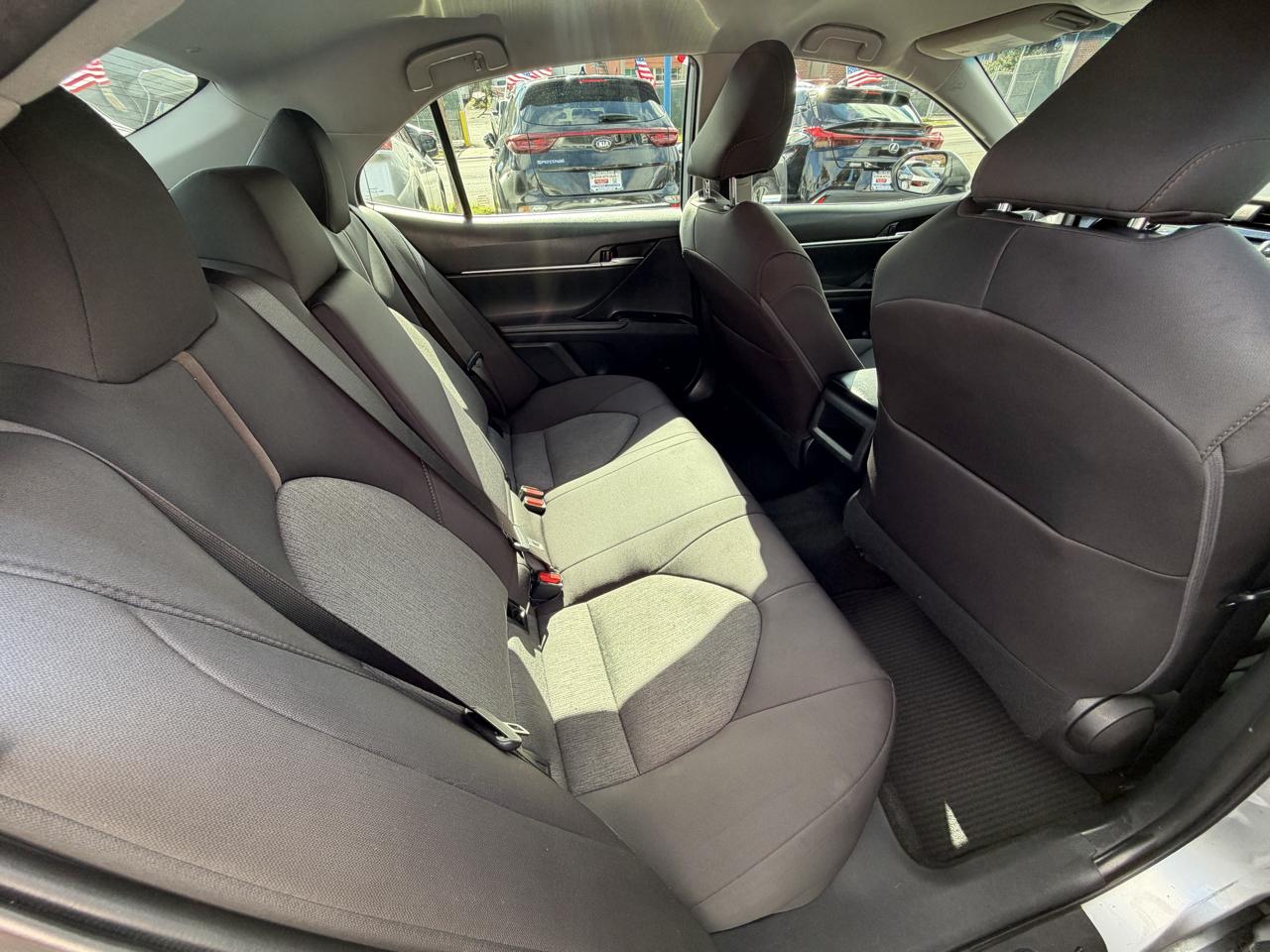 Toyota Camry 4dr Sdn LE Auto 2019