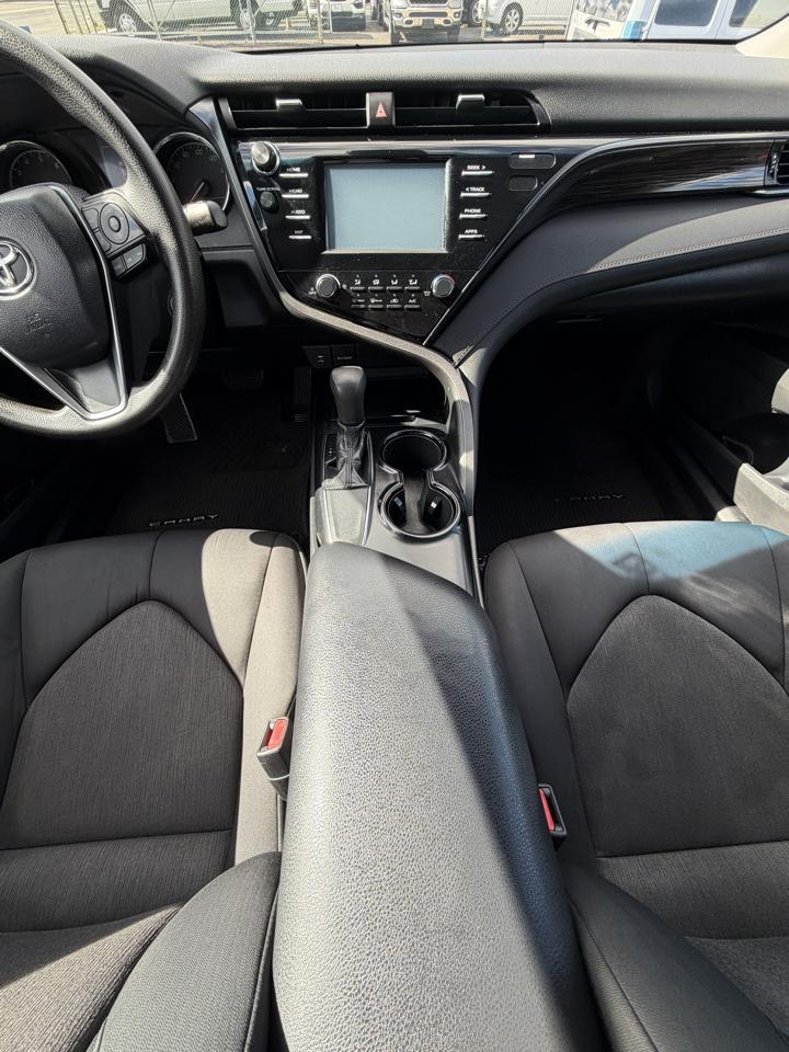 Toyota Camry 4dr Sdn LE Auto 2019