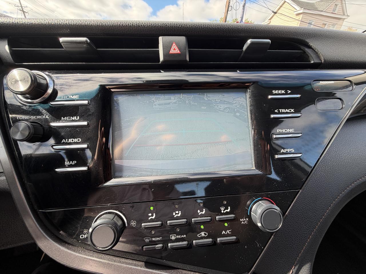 Toyota Camry 4dr Sdn LE Auto 2019
