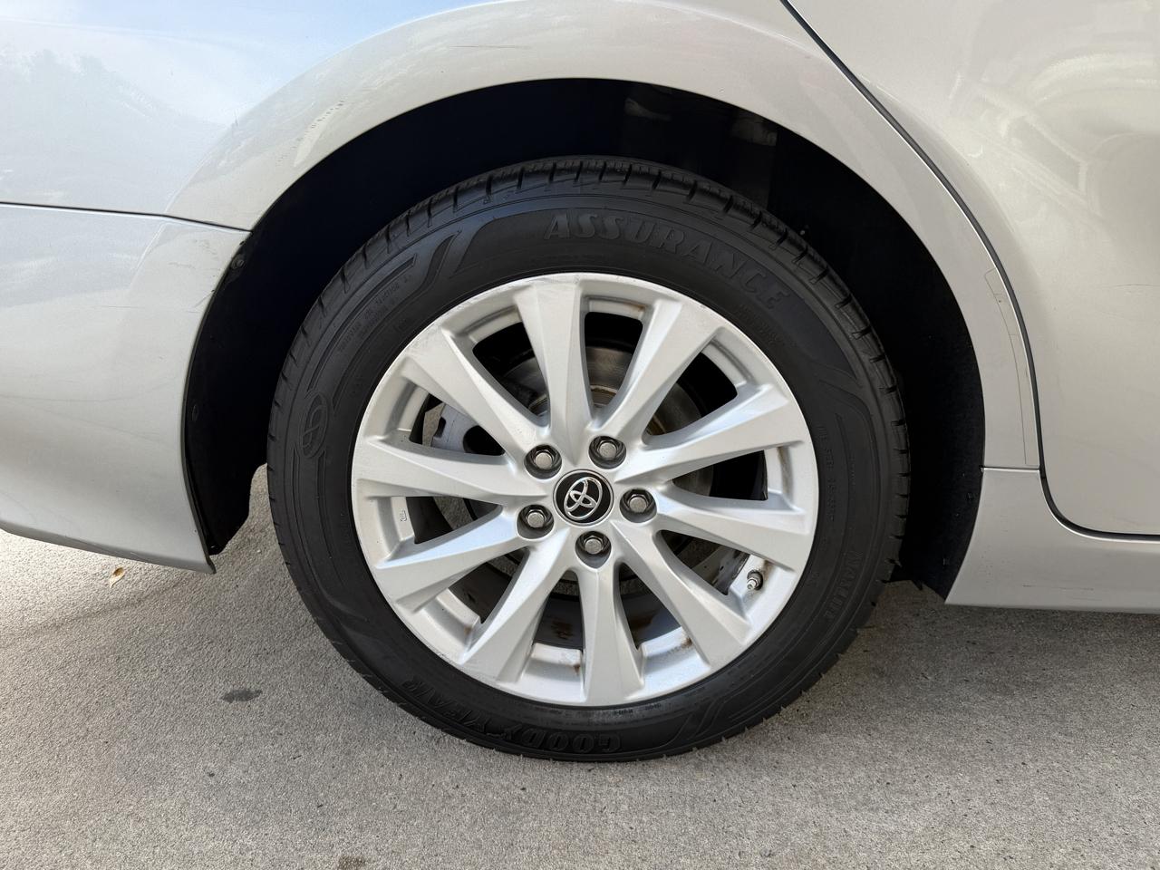 Toyota Camry 4dr Sdn LE Auto 2019