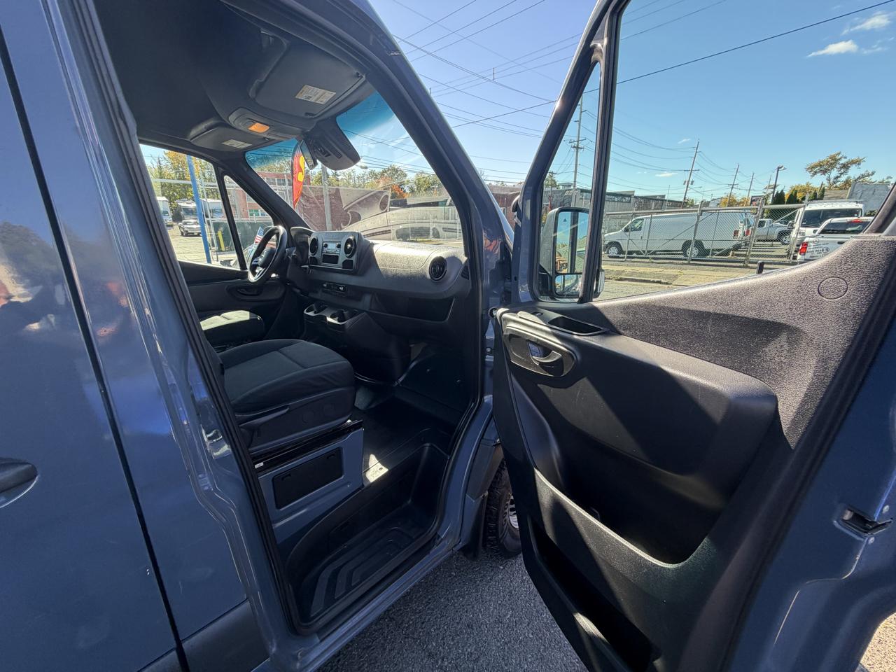 Mercedes-Benz Sprinter 2500 170-in. WB 2021