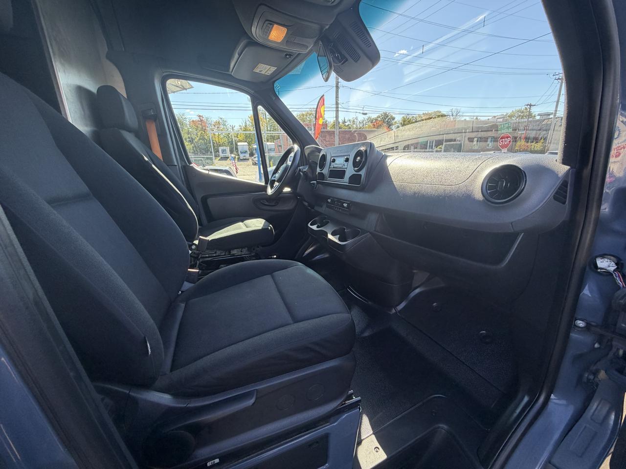 Mercedes-Benz Sprinter 2500 170-in. WB 2021