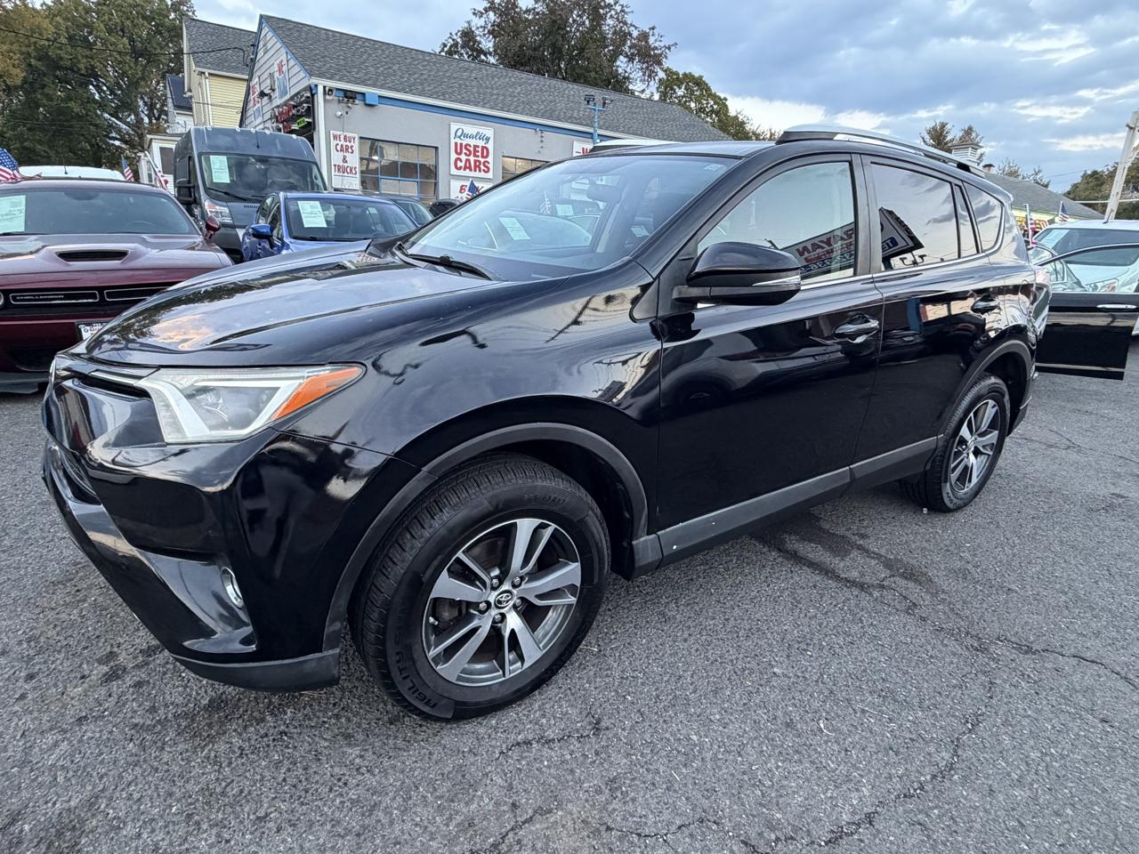 Toyota RAV4 XLE AWD 2016