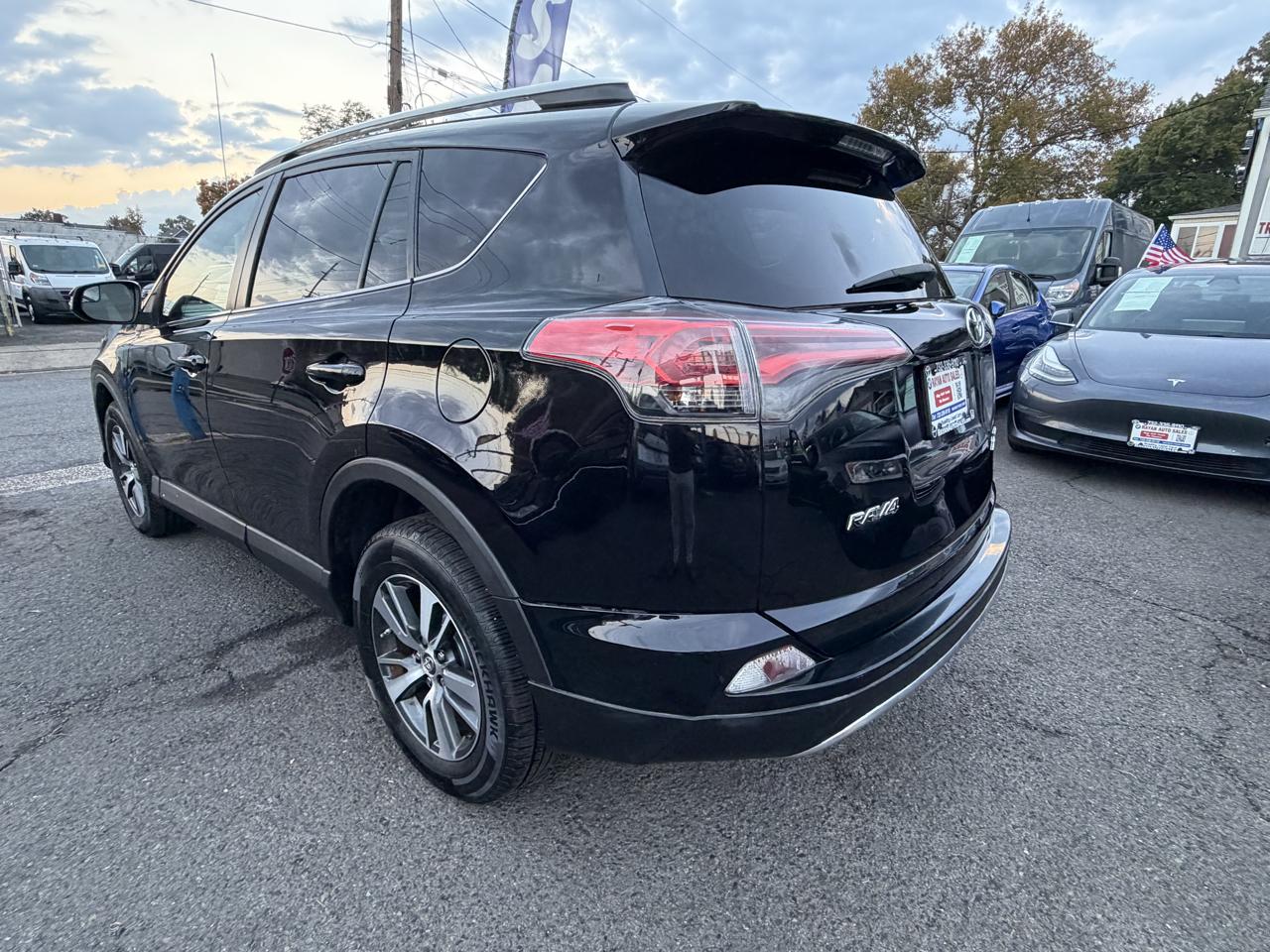 Toyota RAV4 XLE AWD 2016