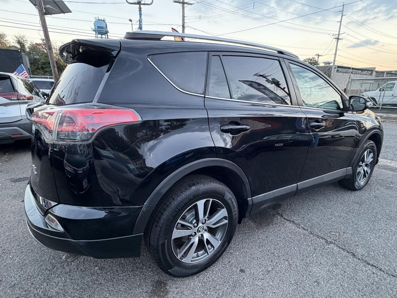 Toyota RAV4 XLE AWD 2016