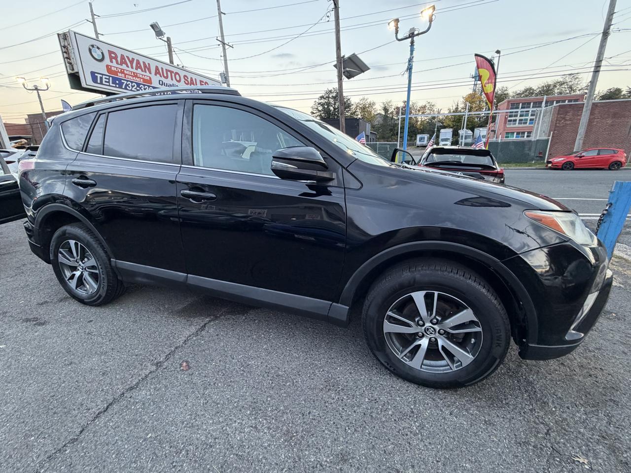Toyota RAV4 XLE AWD 2016