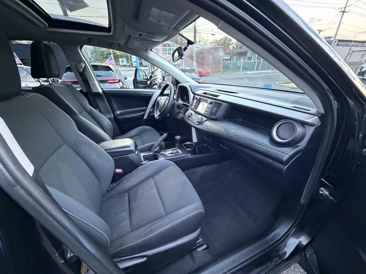 Toyota RAV4 XLE AWD 2016