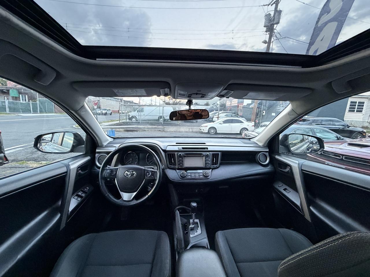 Toyota RAV4 XLE AWD 2016