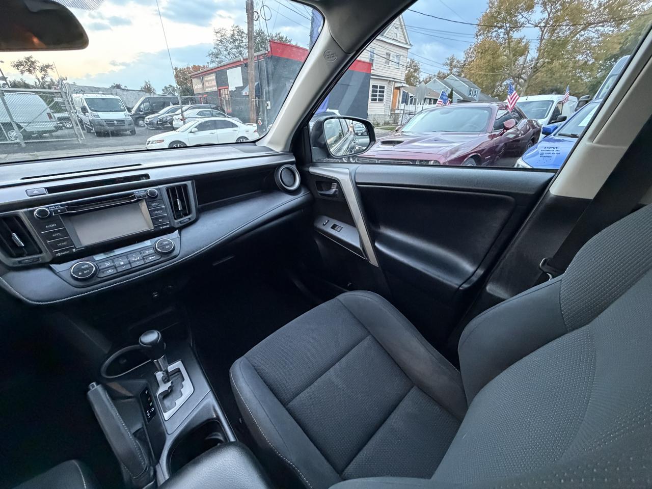 Toyota RAV4 XLE AWD 2016
