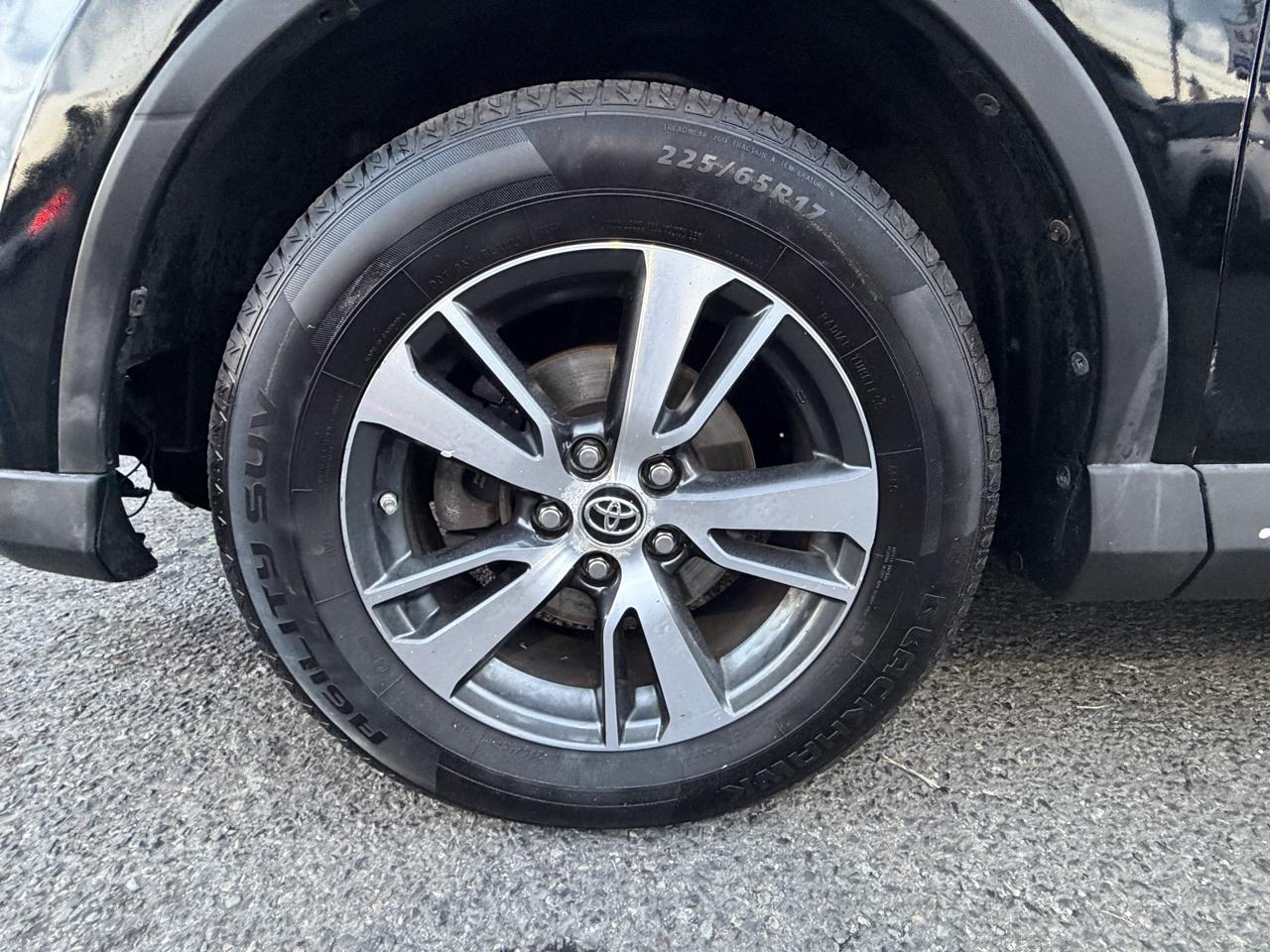Toyota RAV4 XLE AWD 2016