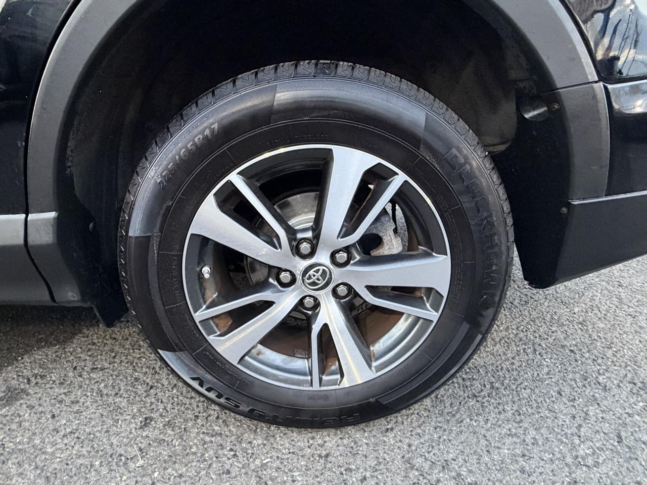Toyota RAV4 XLE AWD 2016