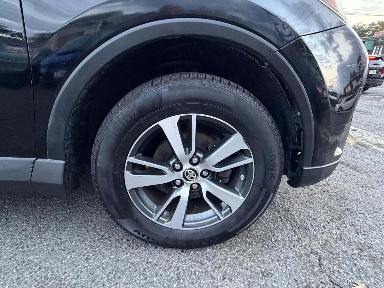 Toyota RAV4 XLE AWD 2016