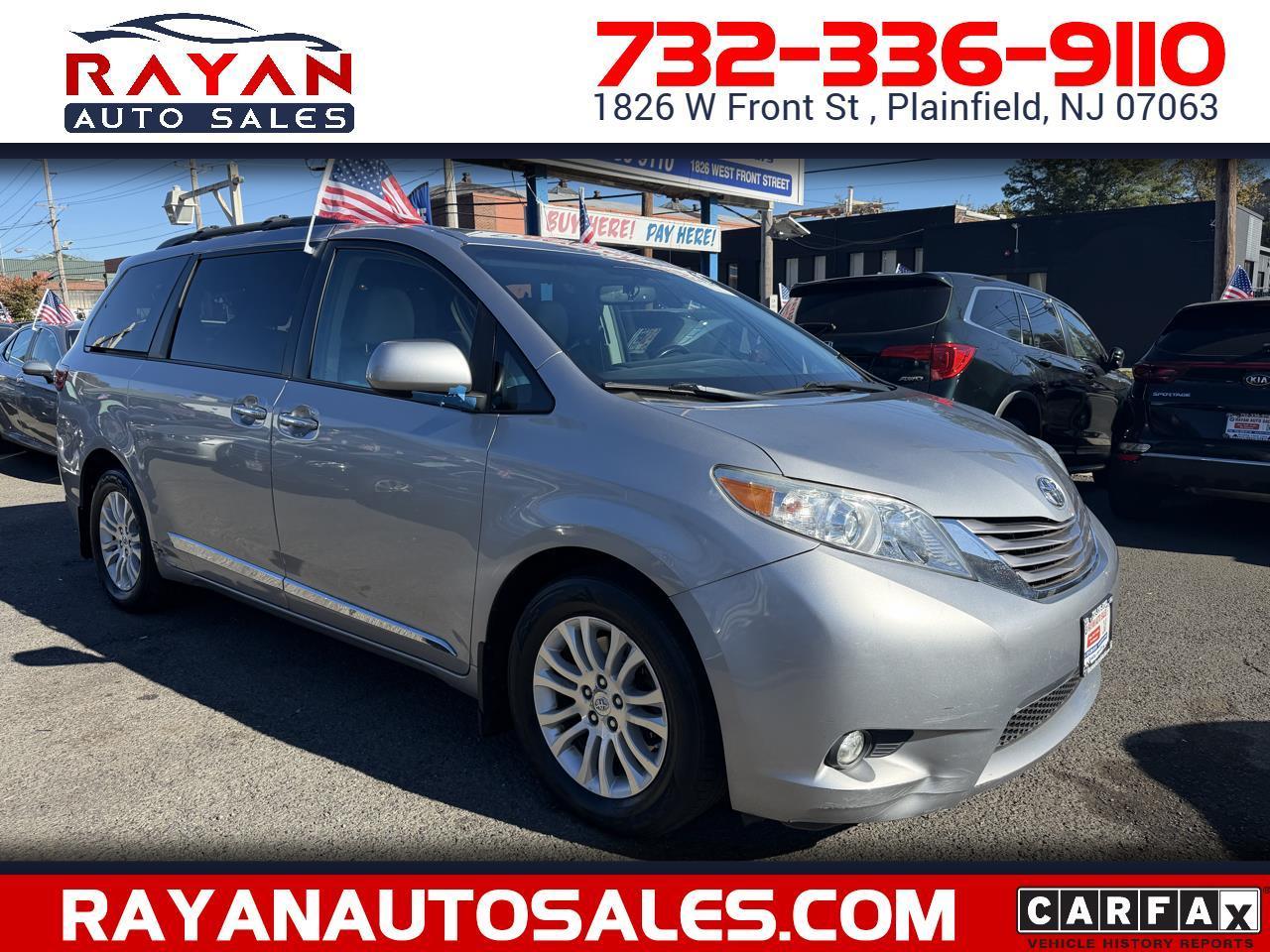 Toyota Sienna Limited Premium 7-Passenger 2017