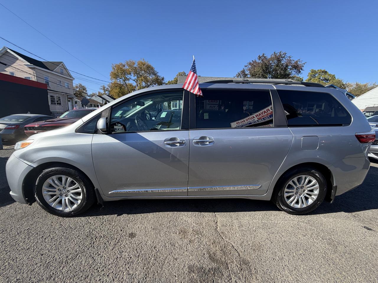 Toyota Sienna Limited Premium 7-Passenger 2017