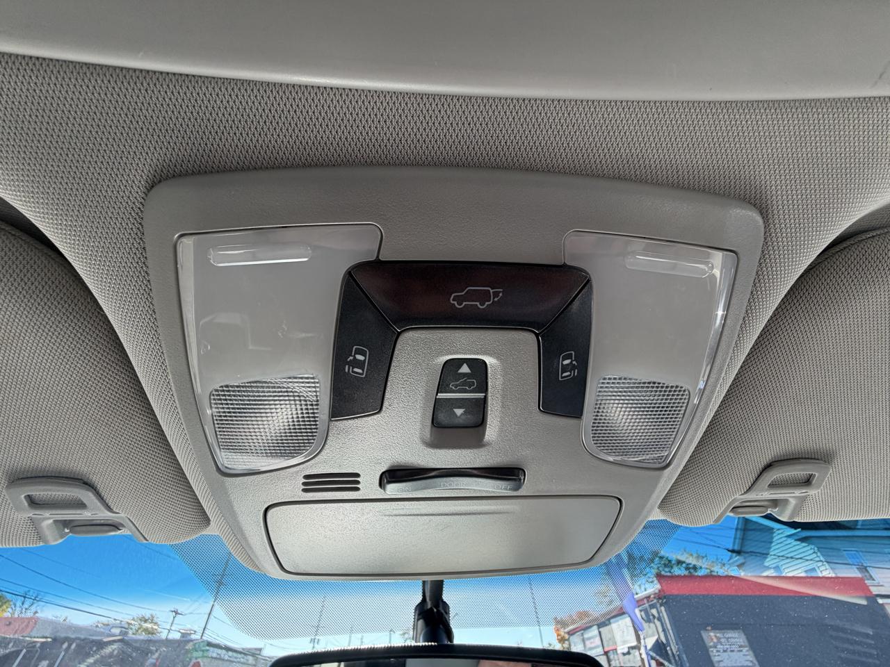 Toyota Sienna Limited Premium 7-Passenger 2017
