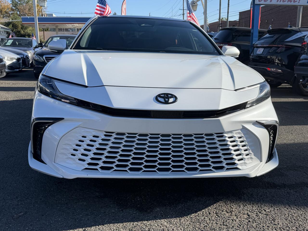 Toyota Camry Hybrid XSE CVT (Natl) 2025