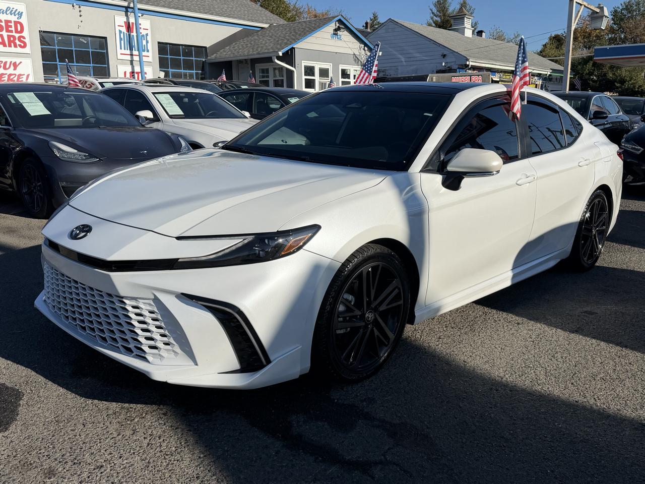 Toyota Camry Hybrid XSE CVT (Natl) 2025