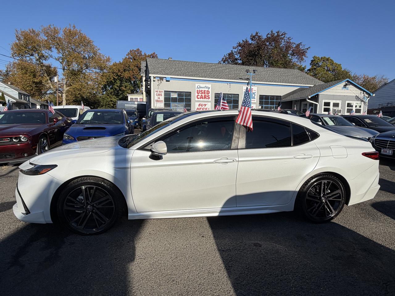 Toyota Camry Hybrid XSE CVT (Natl) 2025