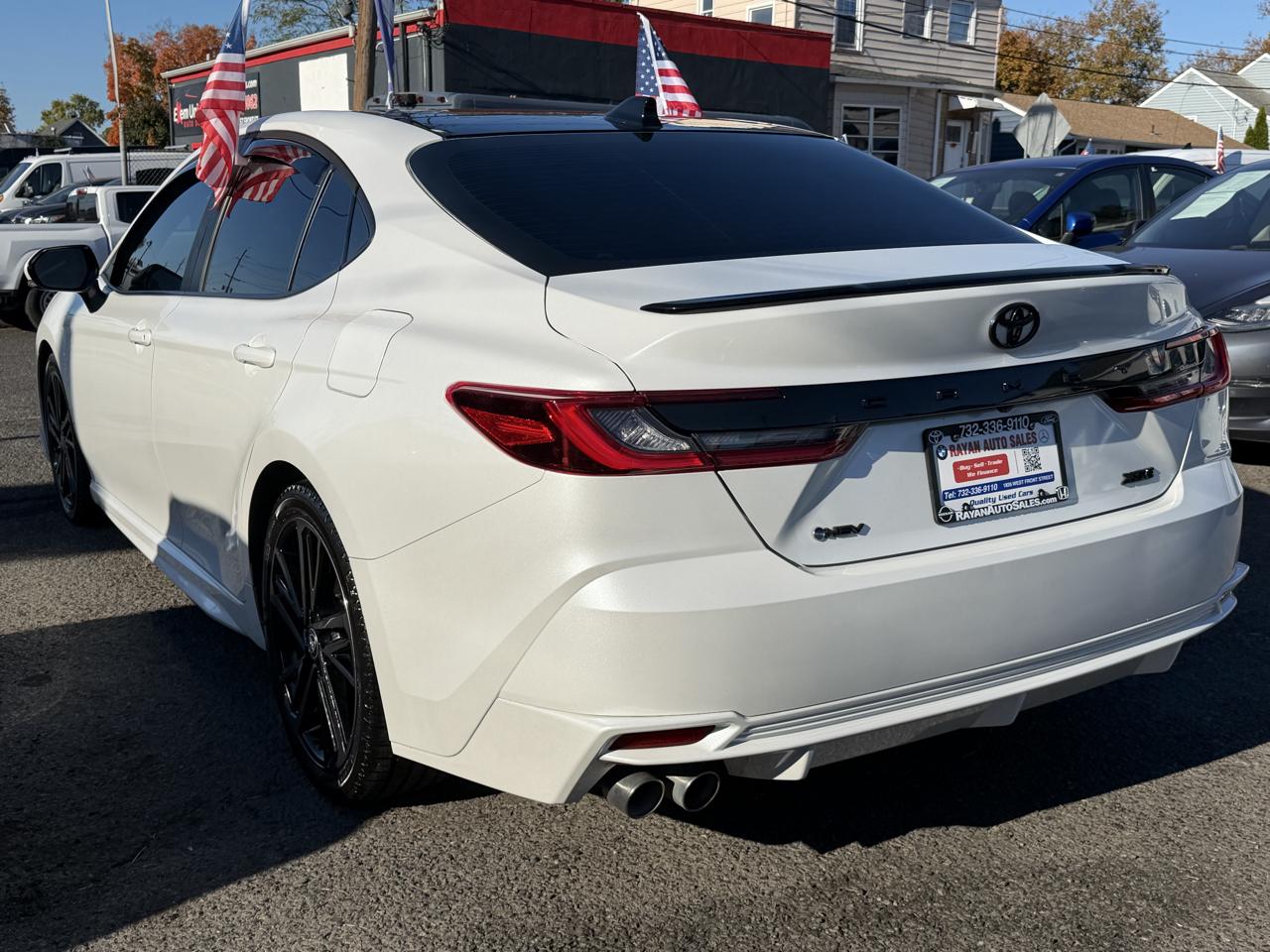 Toyota Camry Hybrid XSE CVT (Natl) 2025