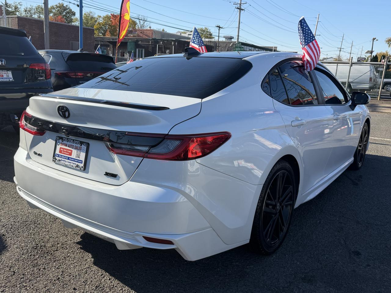 Toyota Camry Hybrid XSE CVT (Natl) 2025