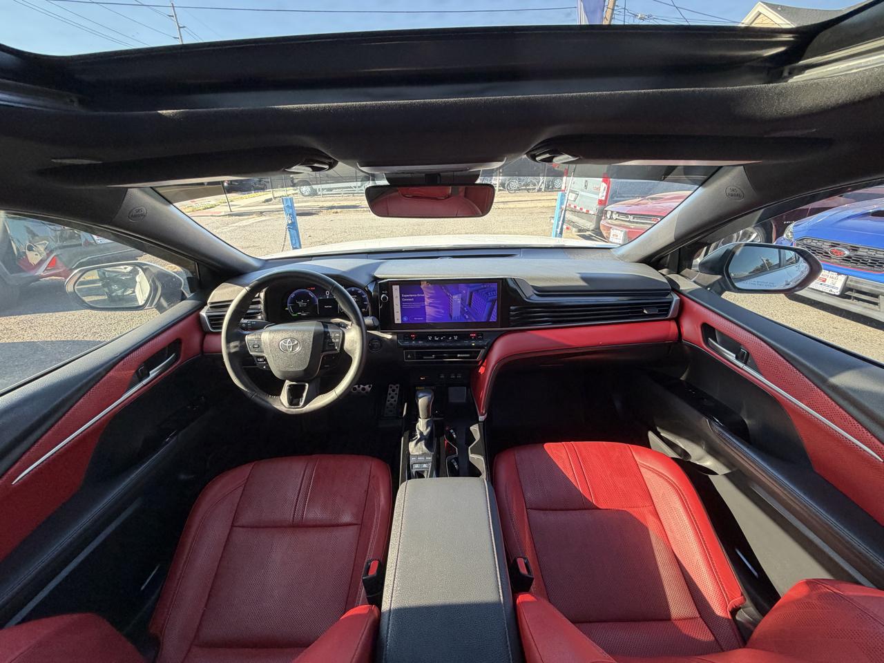 Toyota Camry Hybrid XSE CVT (Natl) 2025
