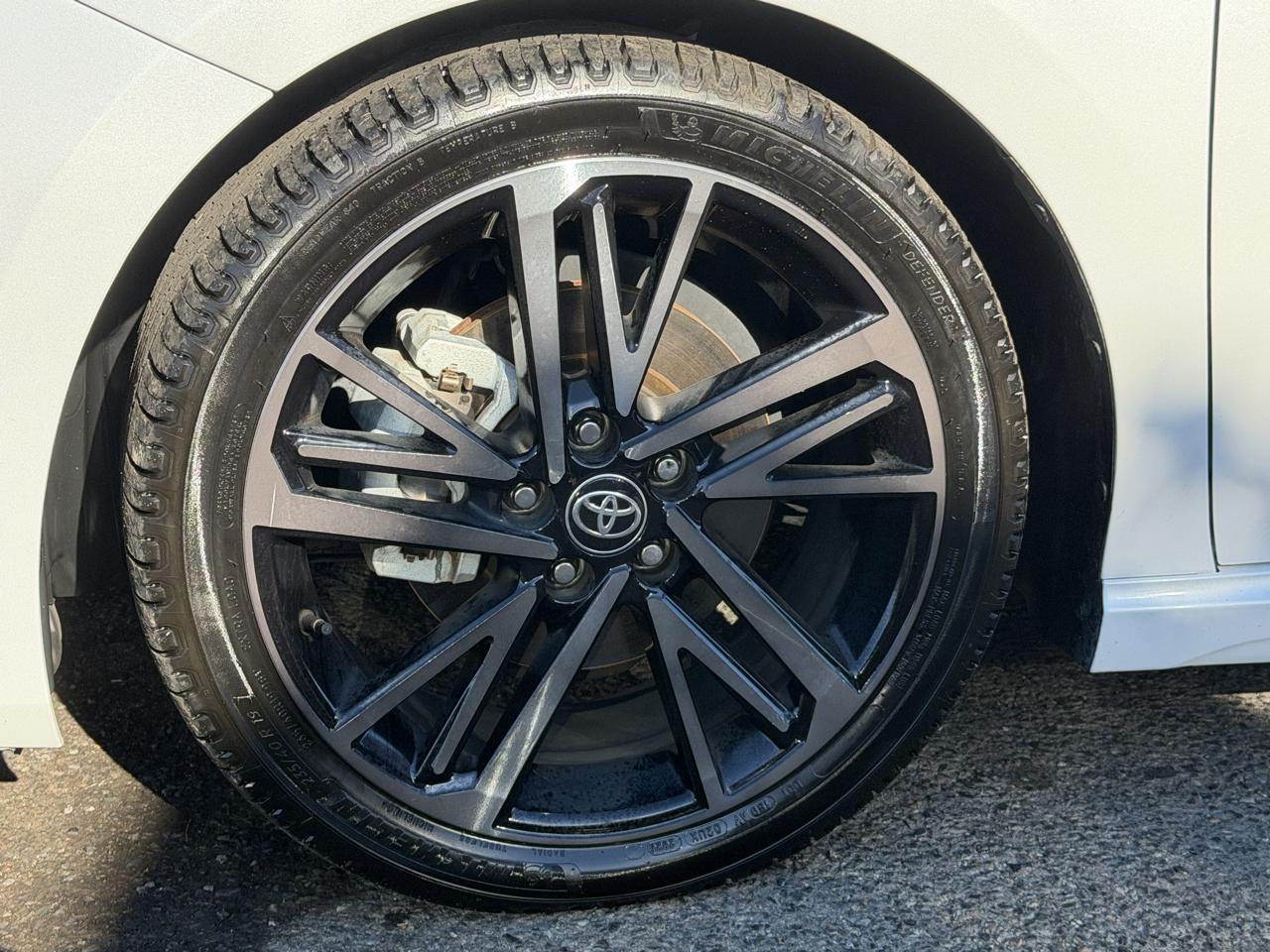 Toyota Camry Hybrid XSE CVT (Natl) 2025