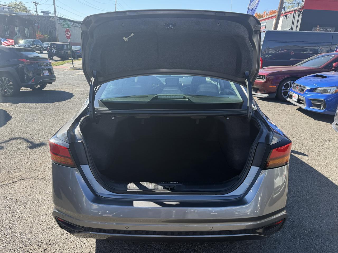 Nissan Altima 2.5 SV 2024