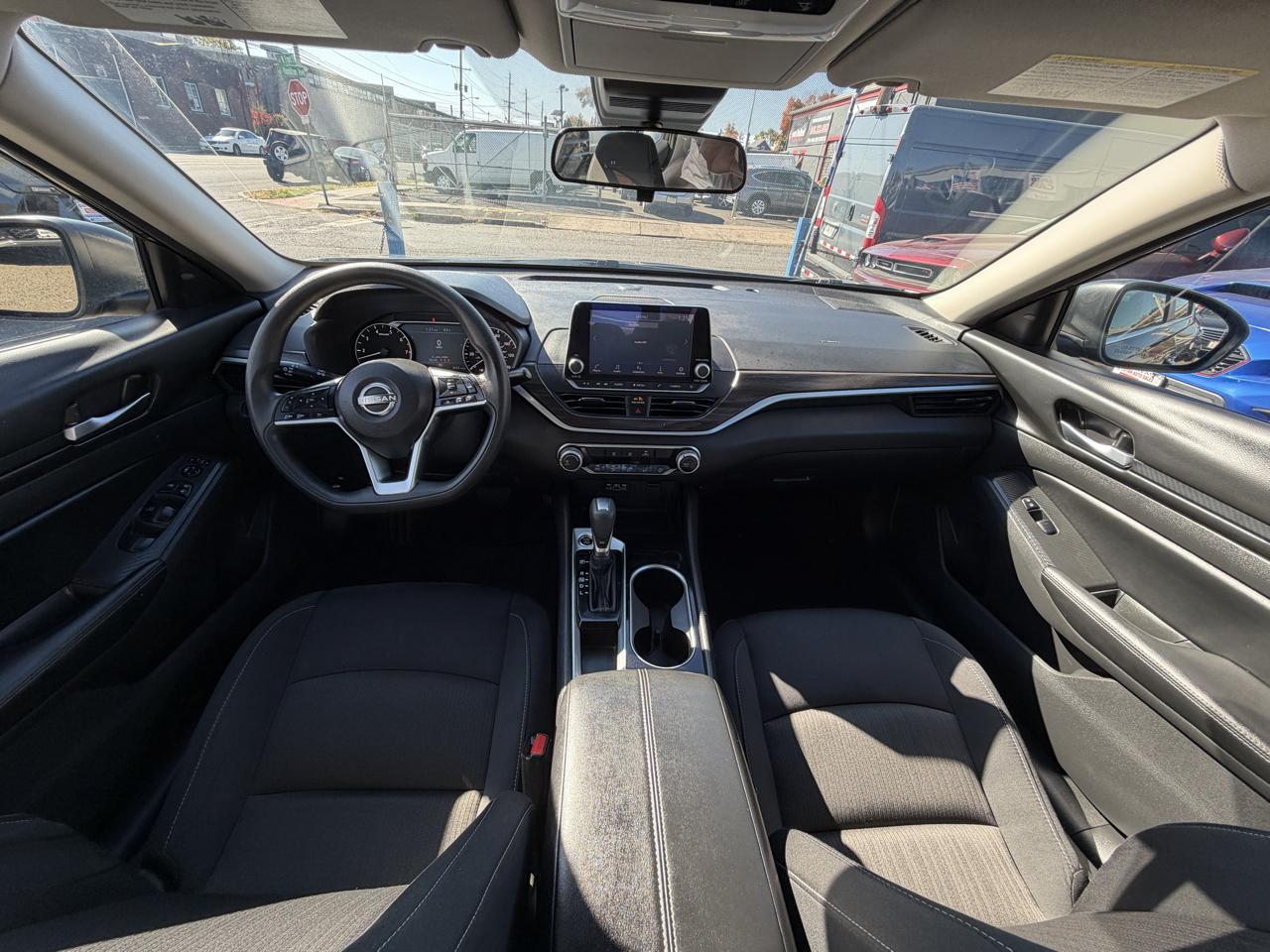 Nissan Altima 2.5 SV 2024