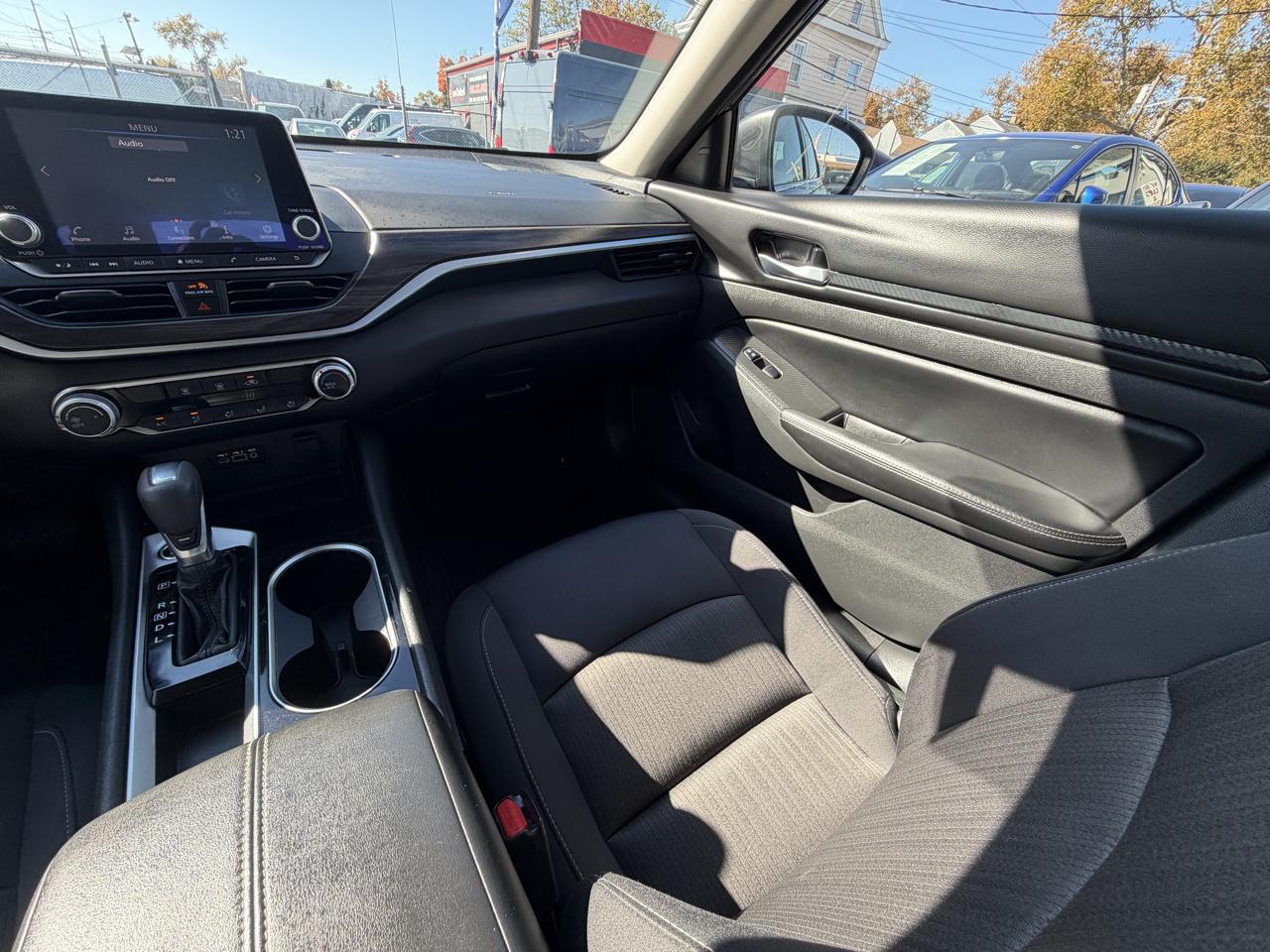 Nissan Altima 2.5 SV 2024