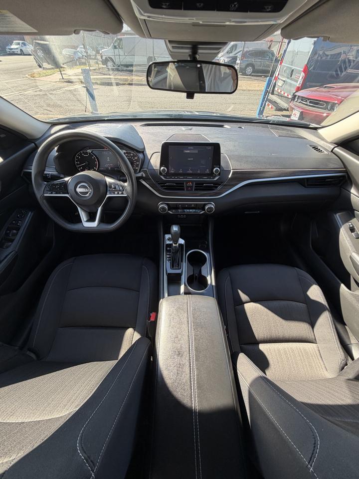 Nissan Altima 2.5 SV 2024